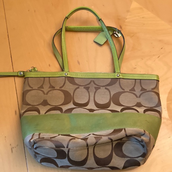 Authentic Coach signature purse - Picture 1 of 5